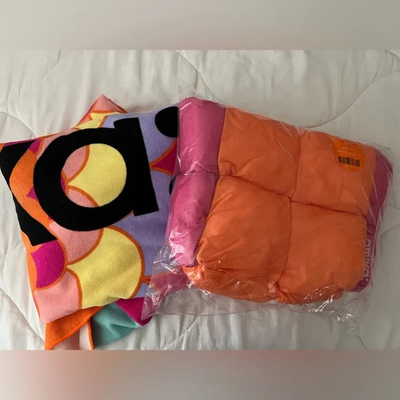 Amika Tote Bag with Pink and Orange Accents - Picture 1 of 8